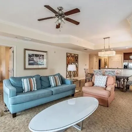 3 Bedrooms - 3 Bathrooms - Reunion 7602-201Cc